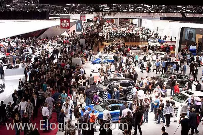 Antivol et pied ipad ElockStore au salon de l auto  Elocstore