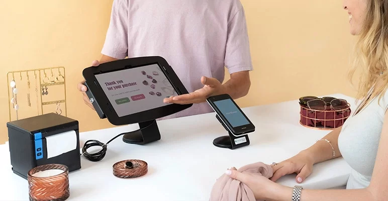 Borne iPad de table avec coque aluminium antivol